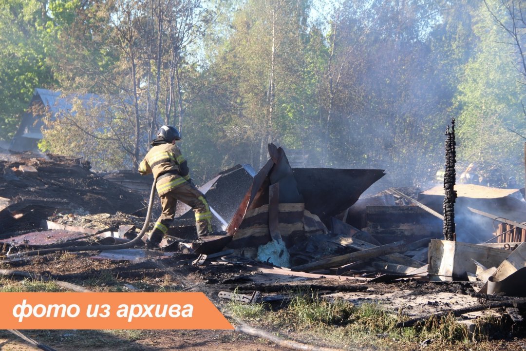 Пожарно-спасательные подразделения Ленинградской области ликвидировали пожар в Тихвинском районе