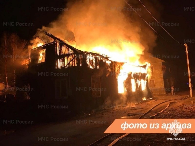Пожарно-спасательные подразделения Ленинградской области ликвидировали пожар в г. Тихвин