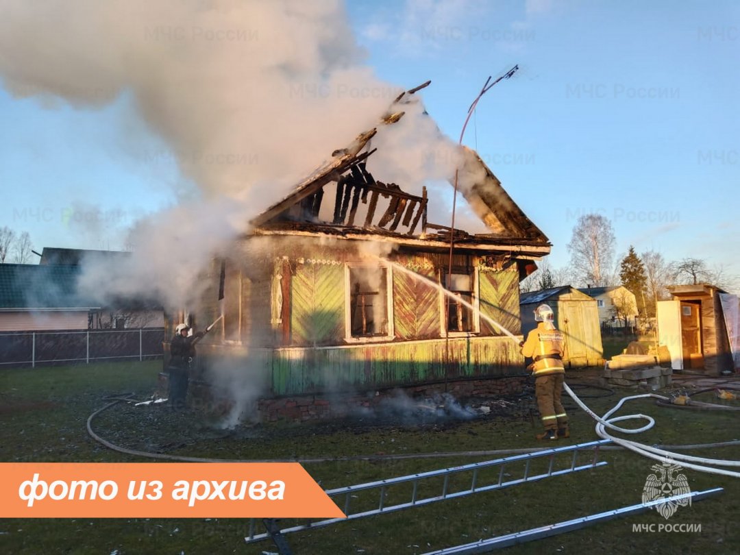 Пожарно-спасательные подразделения Ленинградской области ликвидировали пожар в Тихвинском районе